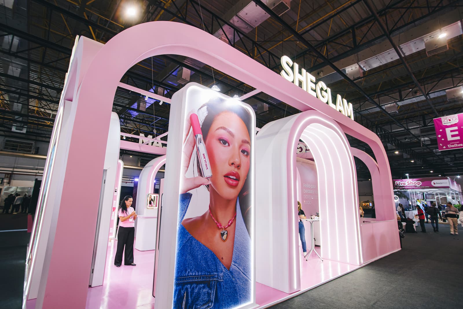SHEGLAM na Beauty Show — imagem 1